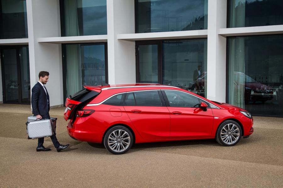  Opel Astra Sports Tourer BiTurbo (K) 2016 года  (фото 14 из 32)
